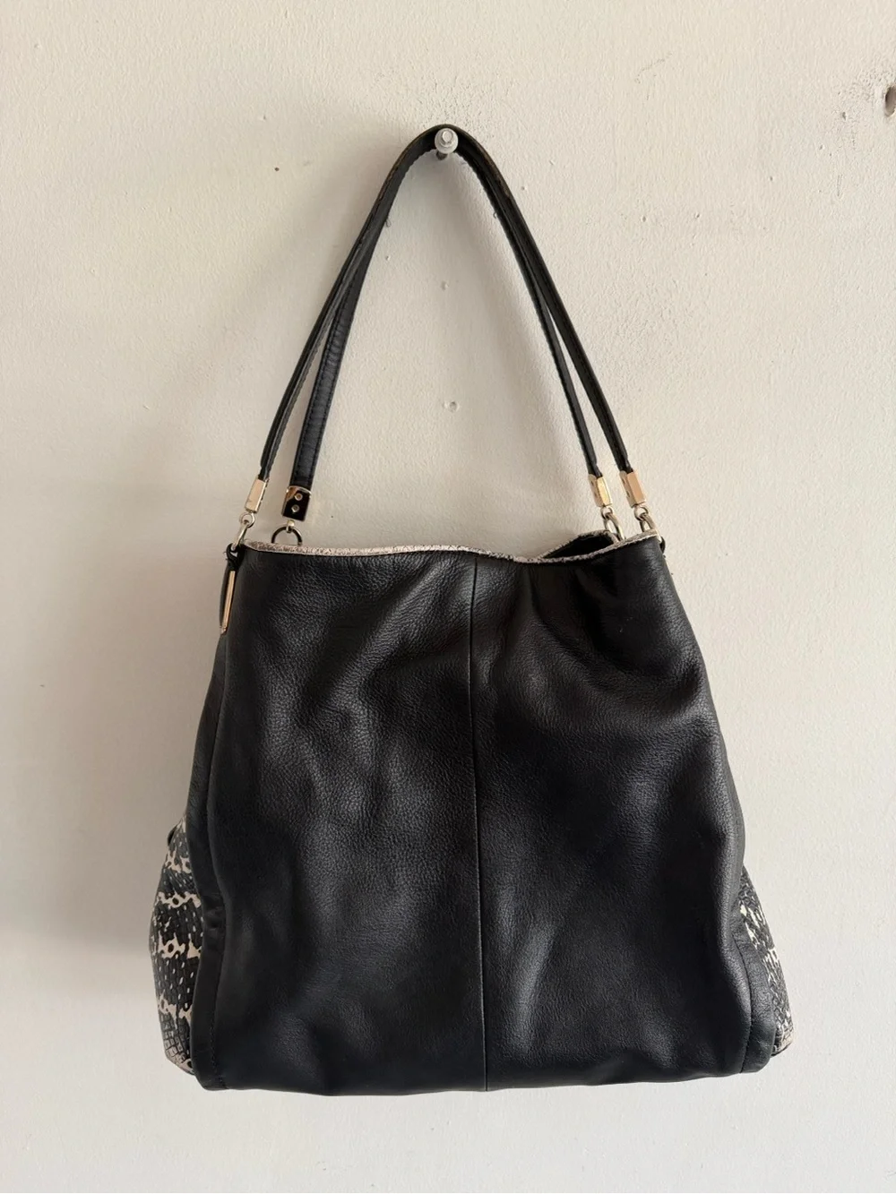 Coach soft black